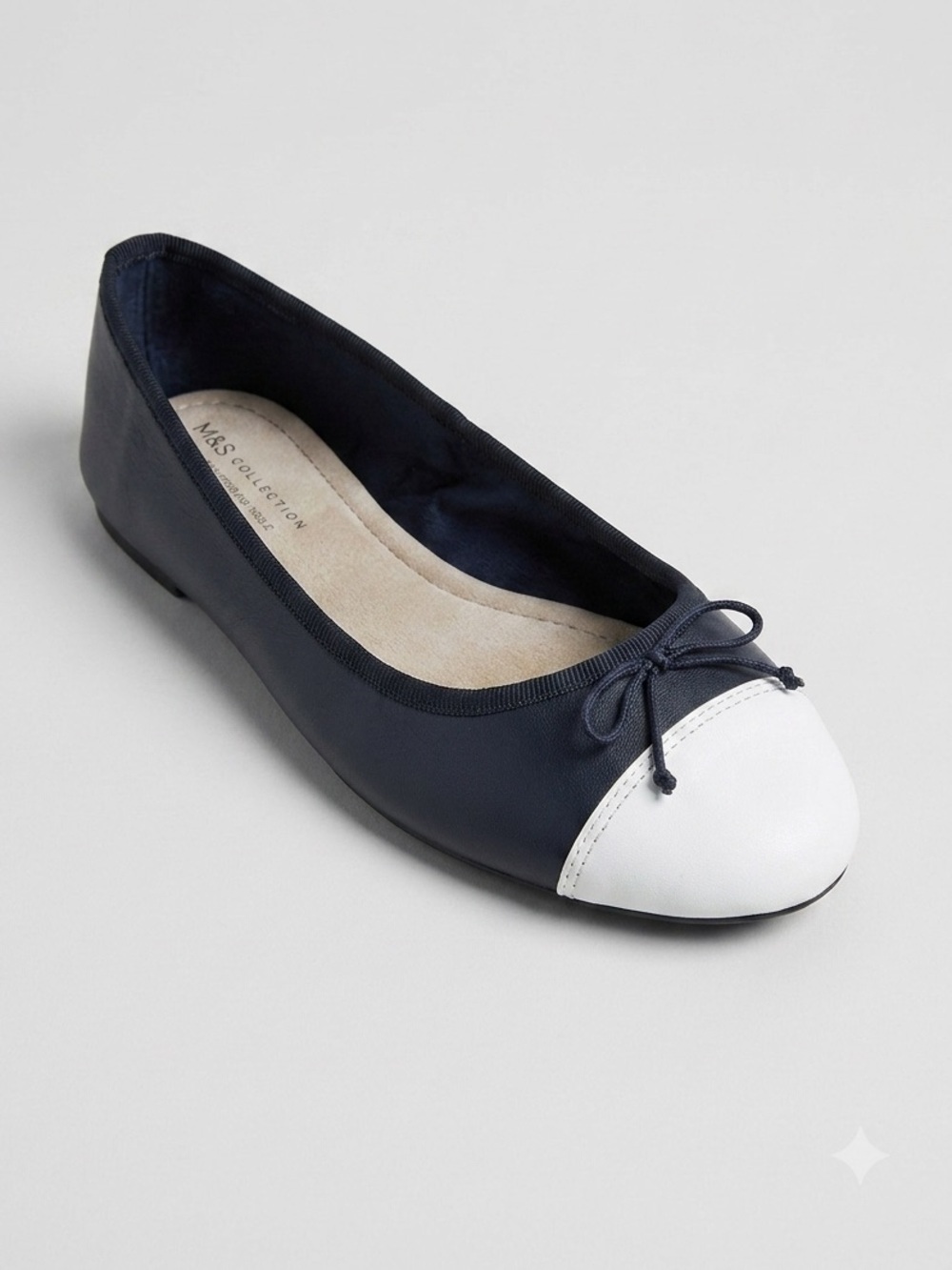 Marks & Spencer Leather Ballet Flats Size UK 7 EU 40.5 US 10 Navy White